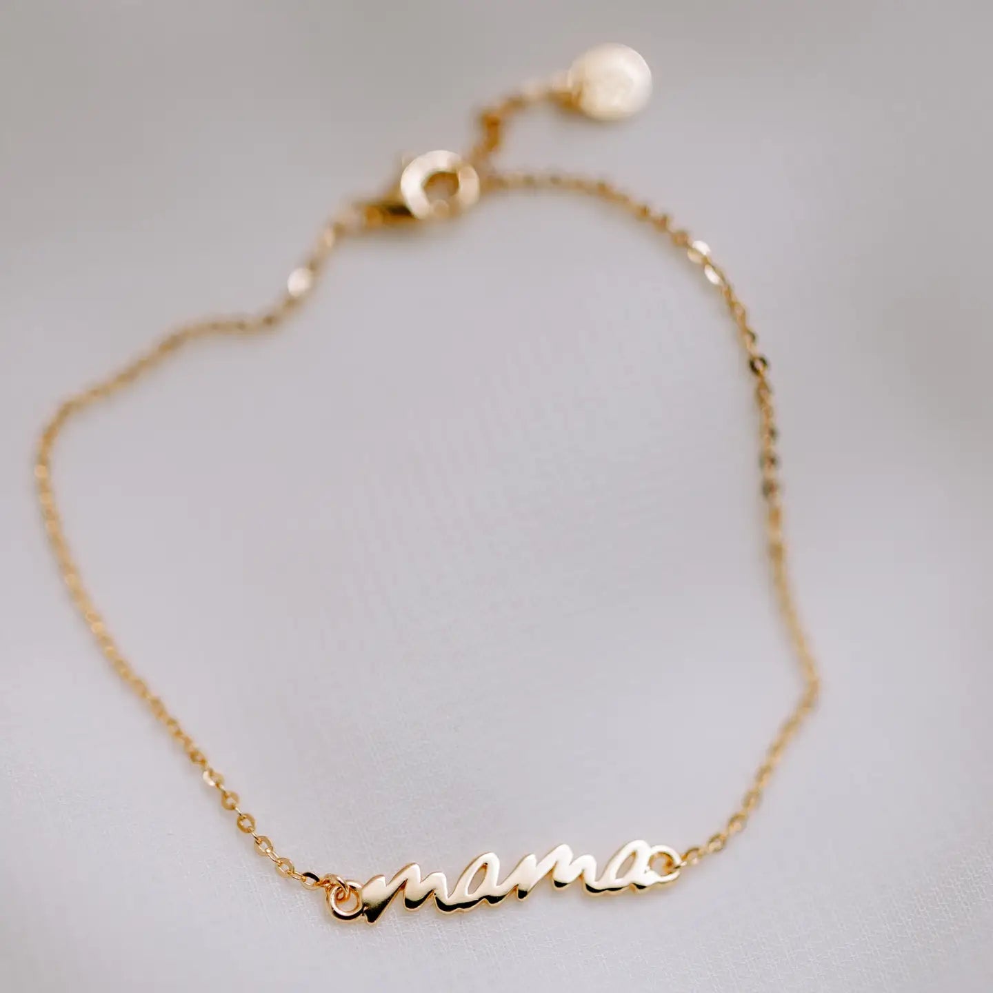 Armbandje "mama" (goud)