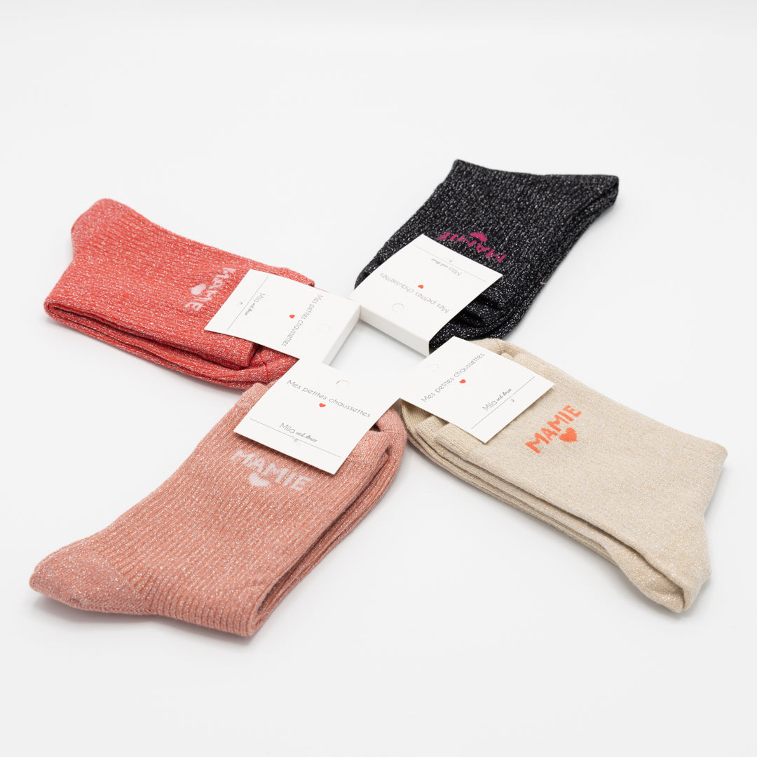 Beige hippe sokken met opschrift MAMIE