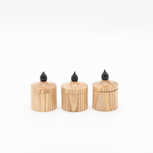 Handgedraaid houten potje