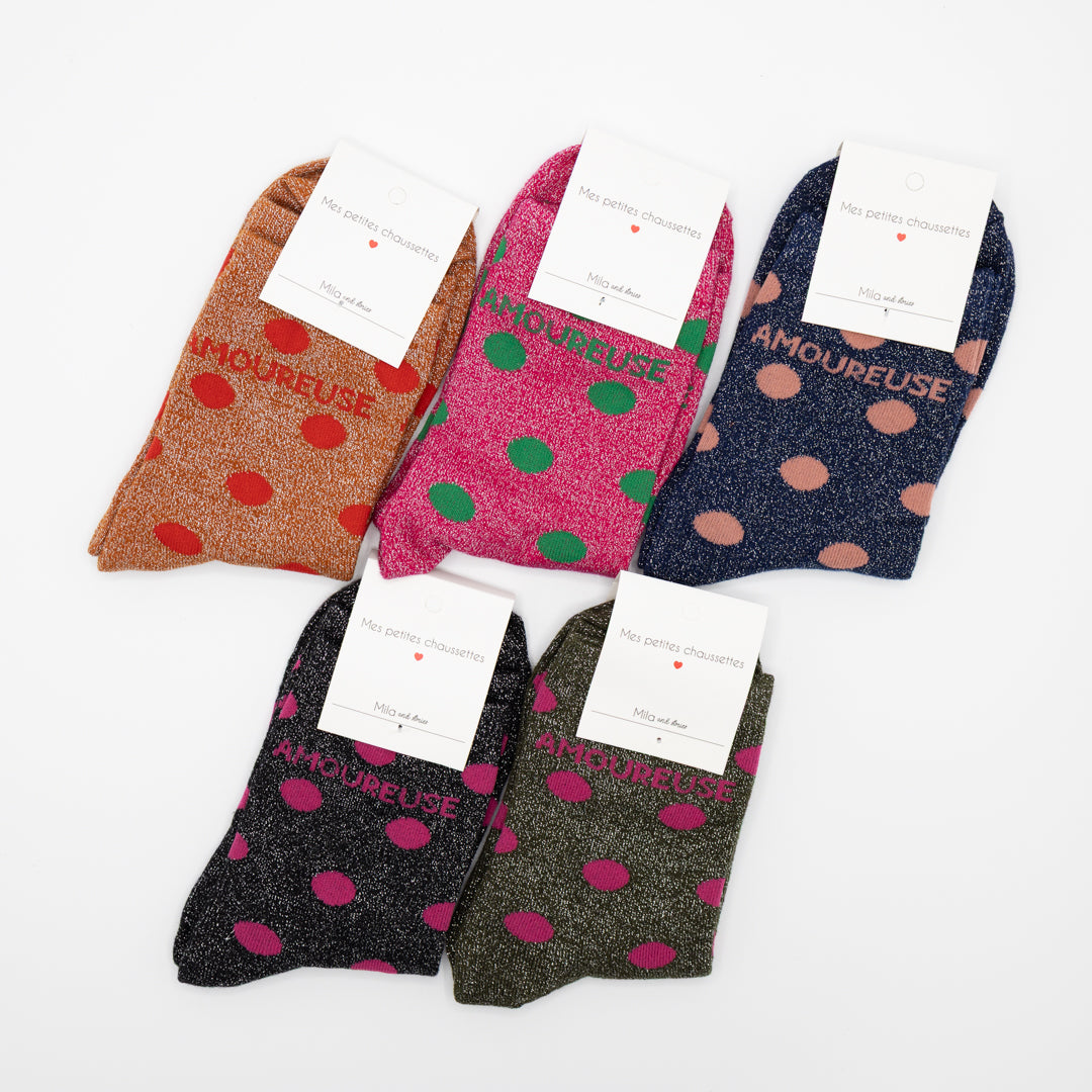 Fuchsia, hippe sokken met opschrift AMOUREUSE