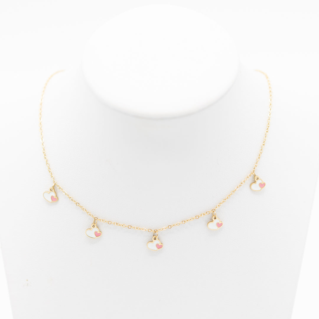 Ketting met witte hartjes