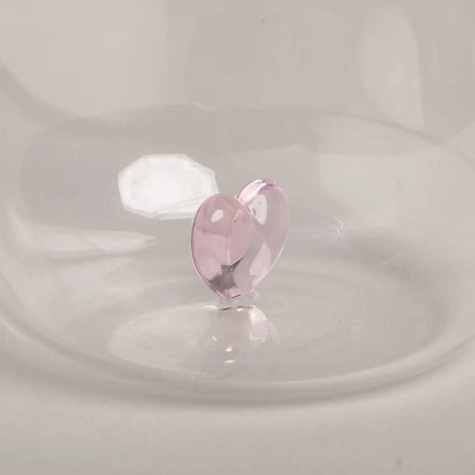 Drinkglas met een roze hartje