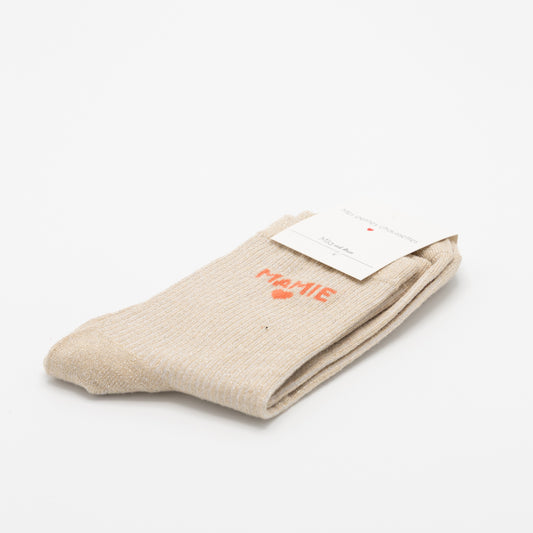 Beige hippe sokken met opschrift MAMIE