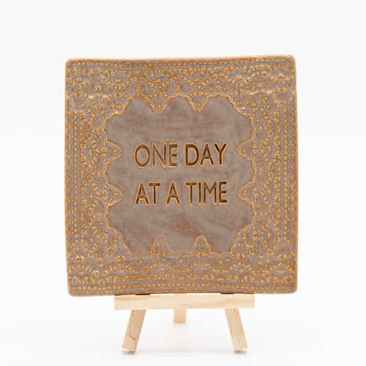 Tegel (sepia) - One day at a time