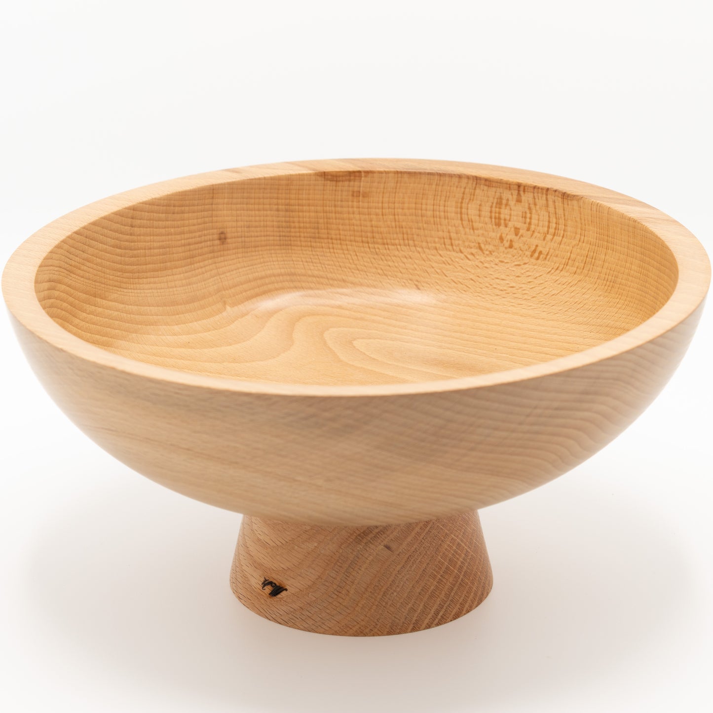 Handgedraaide, houten schaal met losse voet