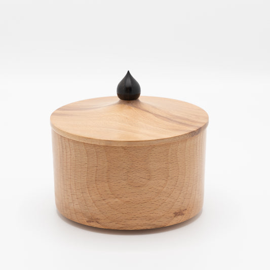 Handgedraaid houten potje met deksel