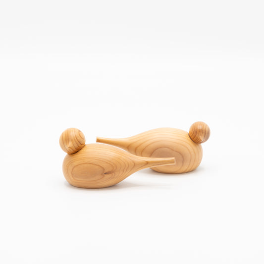 Handgedraaid houten vogeltje