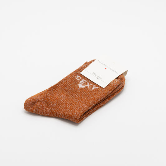 Oranje/camel hippe sokken met opschrift SEXY
