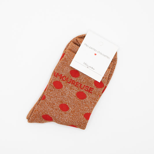 Oranje/camel, hippe sokken met opschrift AMOUREUSE