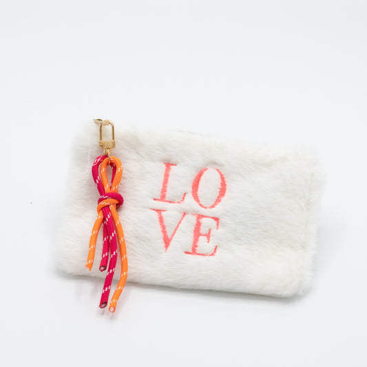 Wit, fluffy LOVE-zakje
