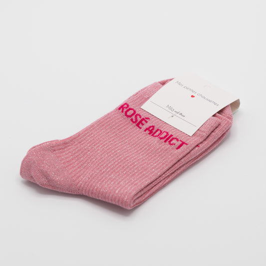 Roze, hippe sokken met opschrift ROSÉ ADDICT