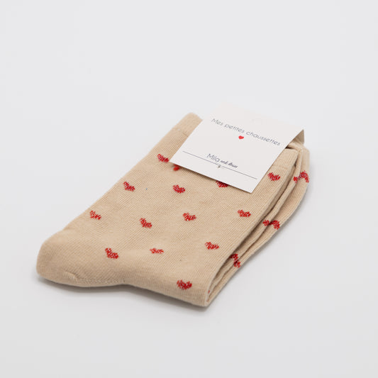 Beige, hippe sokken met allemaal hartjes